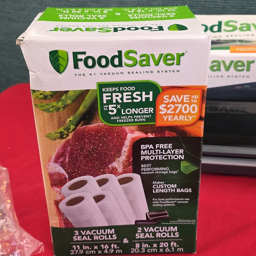 FoodSaver Heat Sealing Food Storage Starter Kit Plus Extra Box Of Bags